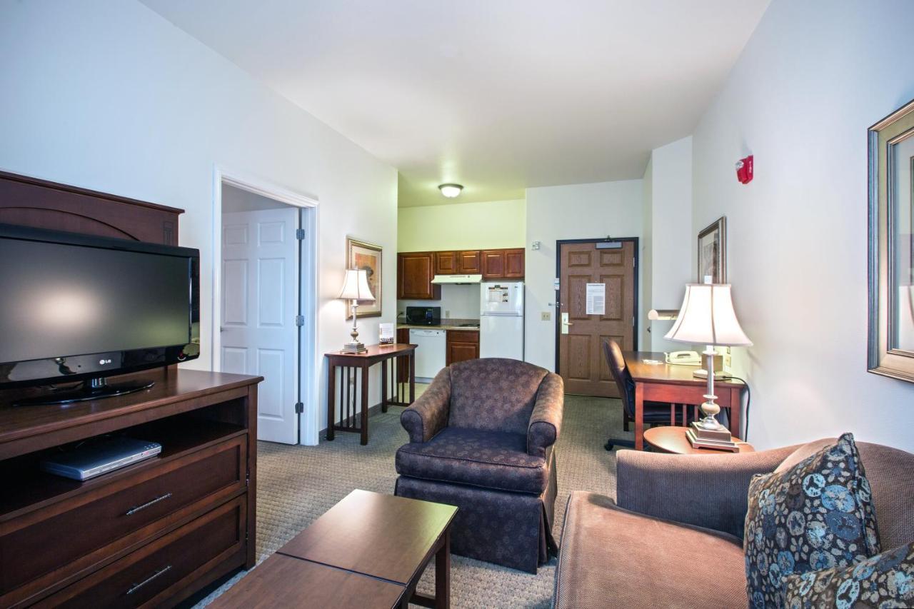 Staybridge Suites Rockford By Ihg Exterior foto