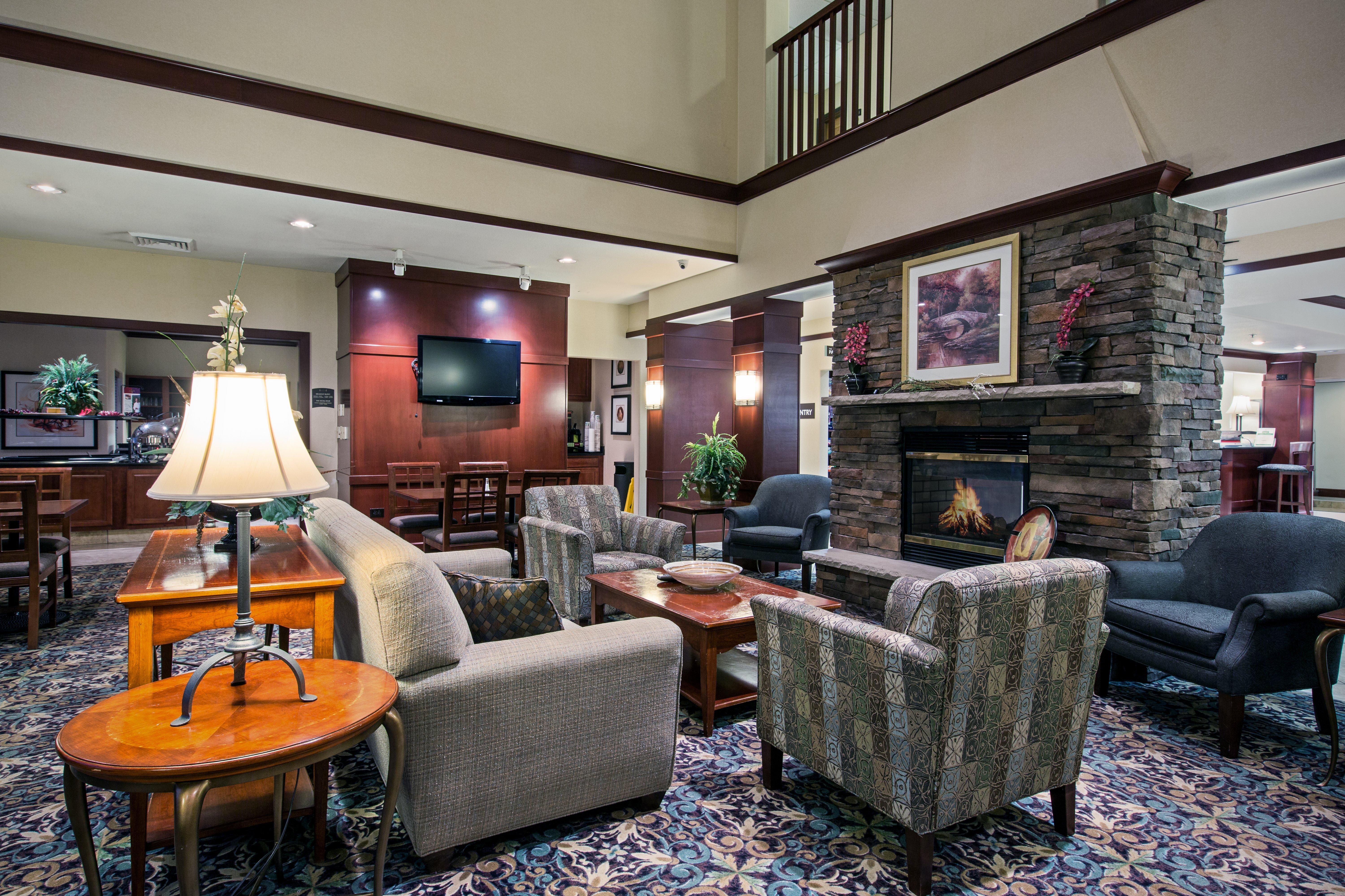 Staybridge Suites Rockford By Ihg Exterior foto
