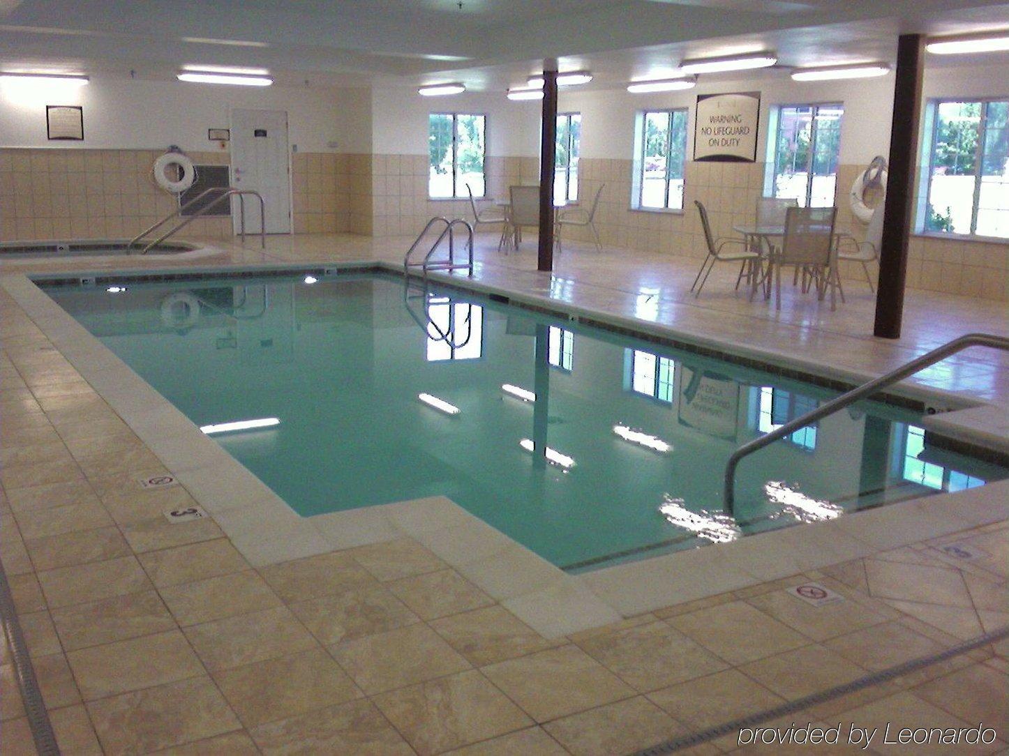 Staybridge Suites Rockford By Ihg Einrichtungen foto